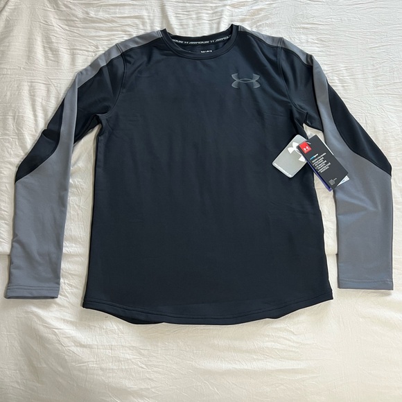 Under Armour Black ColdGear Top Size YLG  Young 14-16 - Picture 1 of 9
